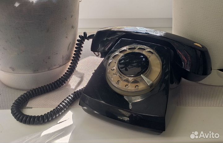 Дисковый телефон 1977 год