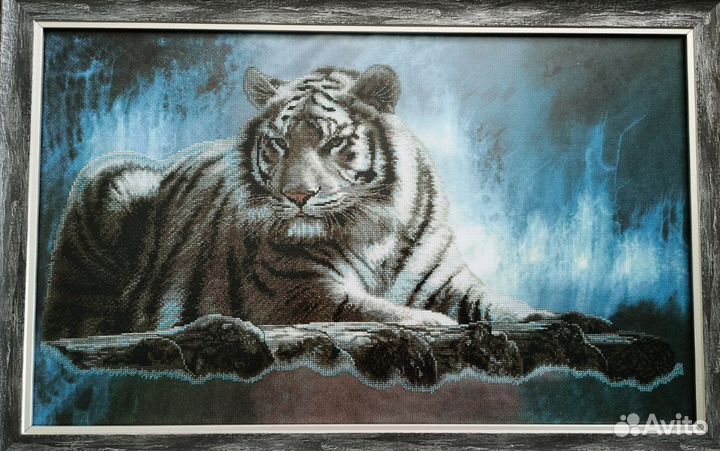 Картина вышитая крестом. Ручная работа