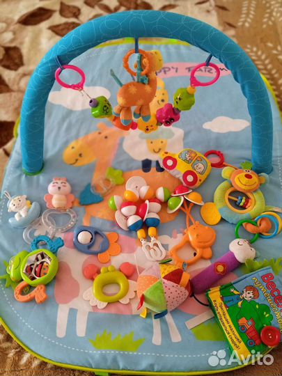 Развивающийся коврик+ игрушки