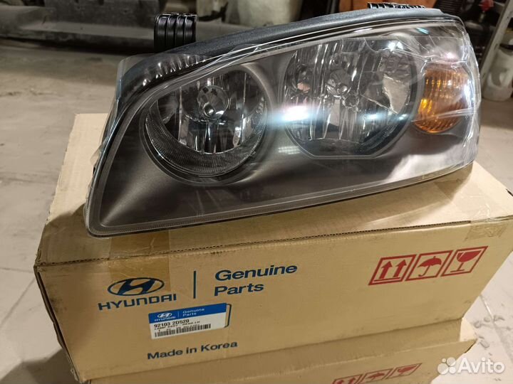 Комплект передних фар оригинальная Hyundai Elantra