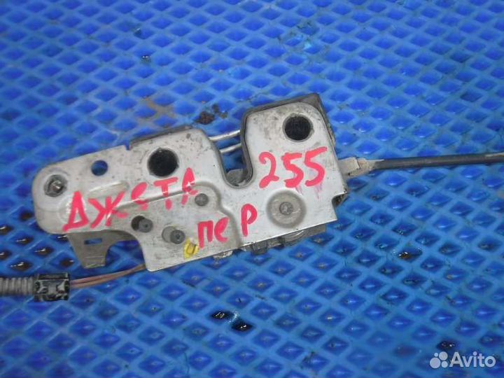 Замок капота Volkswagen Jetta 5 BSE 2007