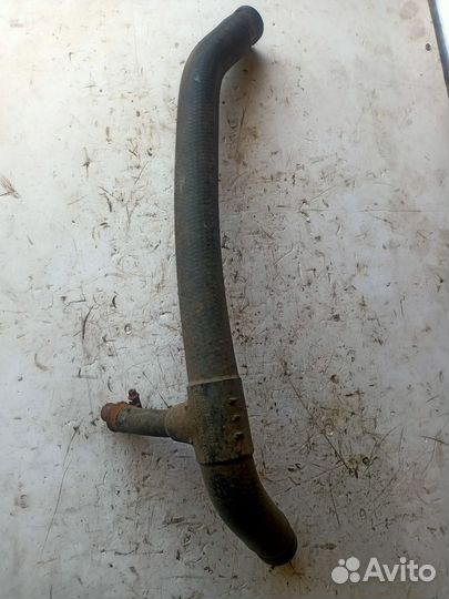 Патрубок системы охлаждения audi 80 B3