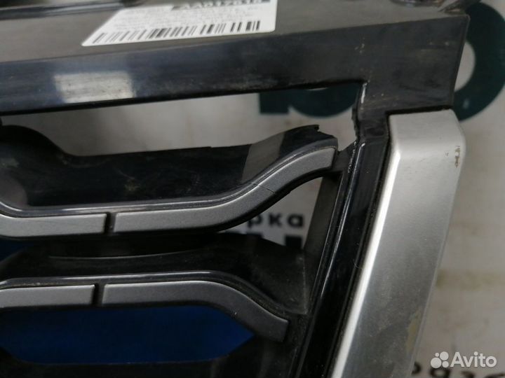 Решетка радиатора JK62-8200-AE Land Rover Range