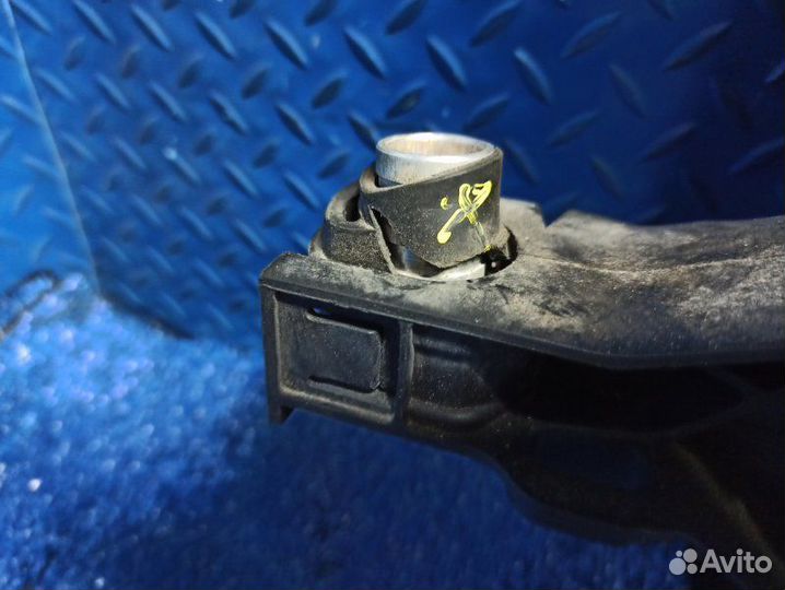 Радиатор двигателя Volvo Xc90