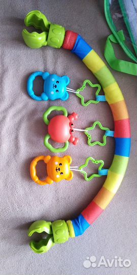 Дуга с игрушками