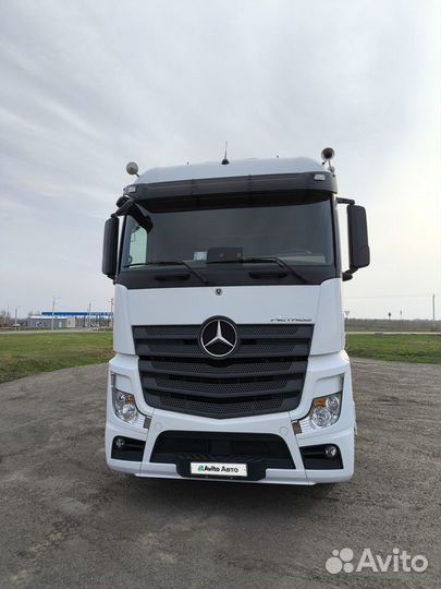 Mercedes-Benz Actros с полуприцепом, 2023