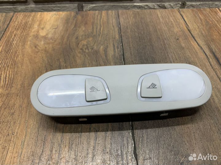 Audi A7 (4G8) Плафон салонный задний