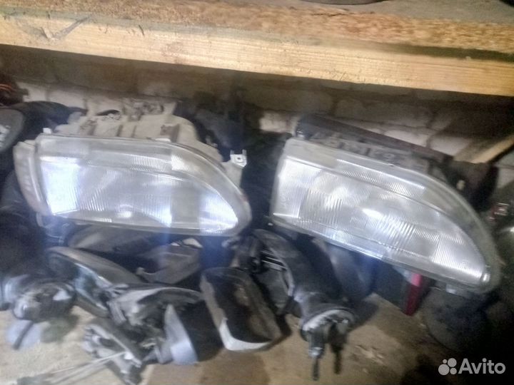 Фара на Рено 19