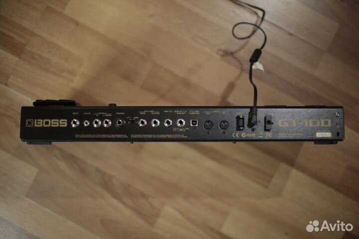Гитарный процессор Boss GT-100 (с сумкой)