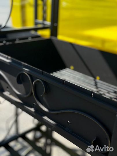 Мангал с печью под казан и крышей Имение Люкс