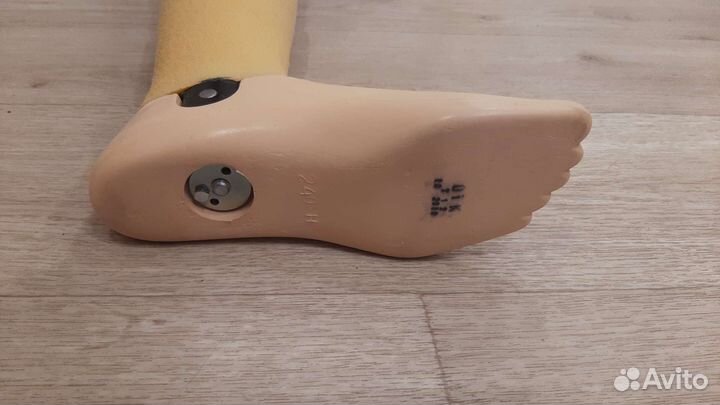 Протез нижней конечности. Протез голени левой ноги