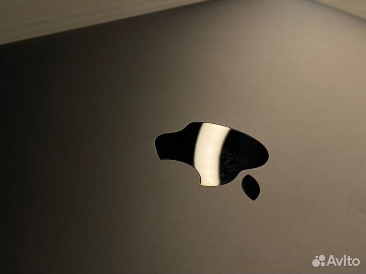 Macbook pro 13 2018 touch bar 256 gb