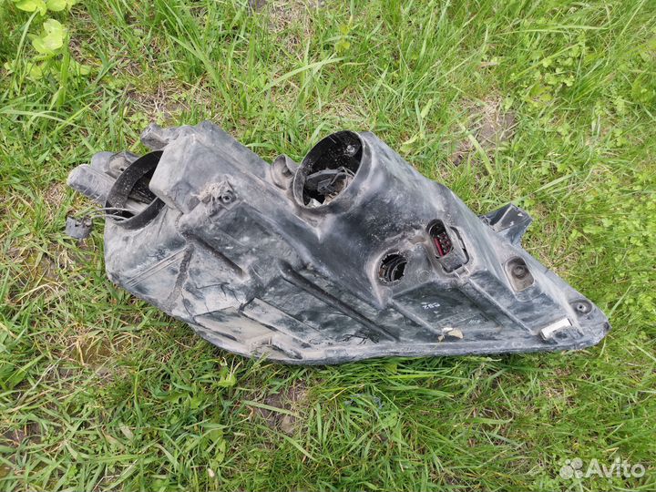 Фара VW tiguan 1поколение левая-водительская