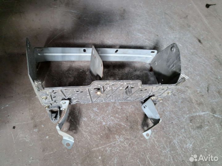 Кронштейн торпеды на Jaguar s-type