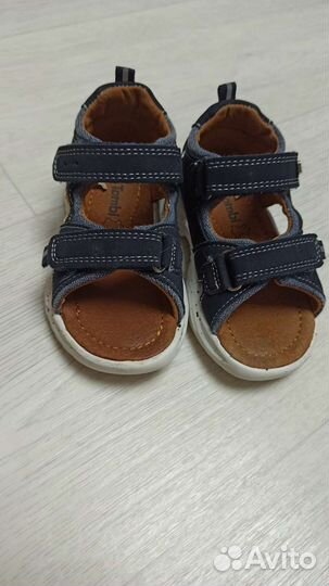 Сандали на мальчика 23