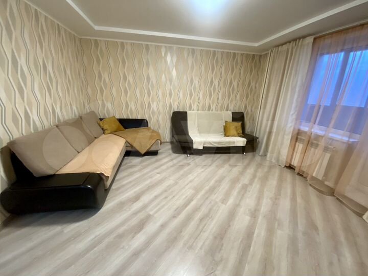 2-к. квартира, 65 м², 2/10 эт.