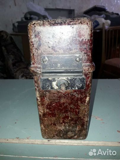 Старинный телефон