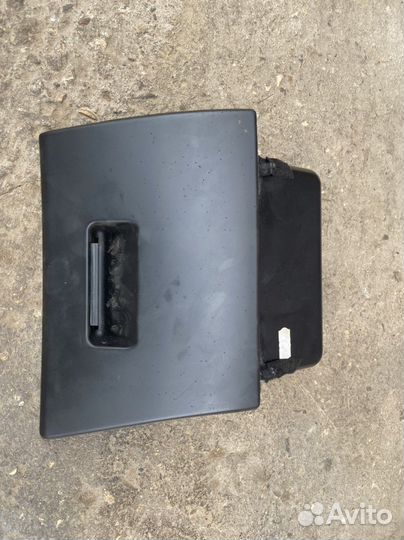 Водительский бардачок л.руль Bmw 3 e46