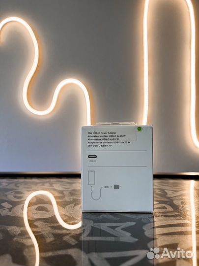 Блок питания для iPhone