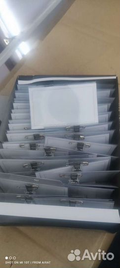 Бейдж, нагрудная бирка