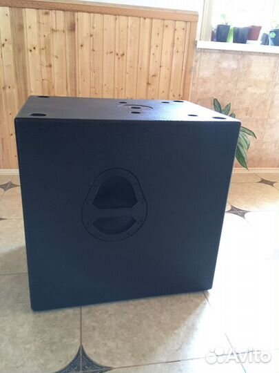 Сабвуфер rcf