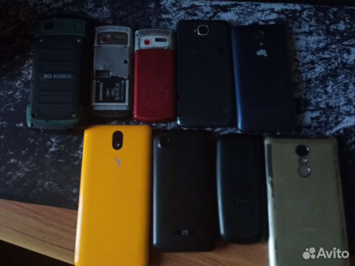 Телефоны на запчасти разные