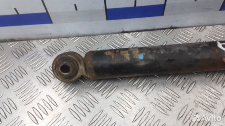 Амортизатор задний Mitsubishi Pajero (2006–2011)