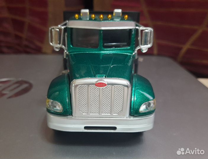 Грузовики NewRay 1/43 Peterbilt, Freightliner, MAN