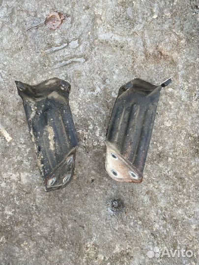 Кронштейн переднего крыла LADA Vesta