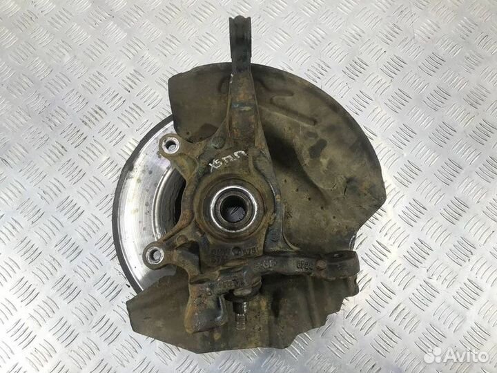 Кулак поворотный передний правый Bmw Х5 Е53 M54B30