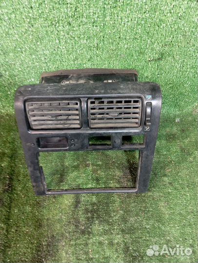 Консоль центральная Toyota Caldina