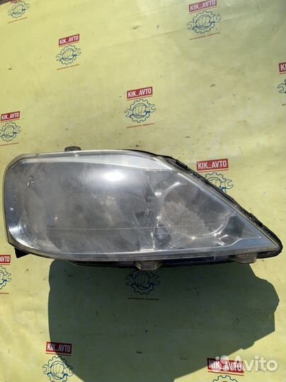 Фара правая Renault Logan