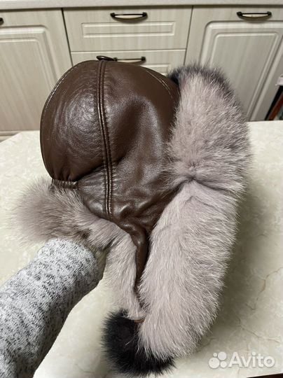 Шапка кожаная