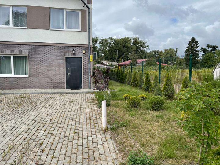 Таунхаус 223 м² на участке 4,2 сот.