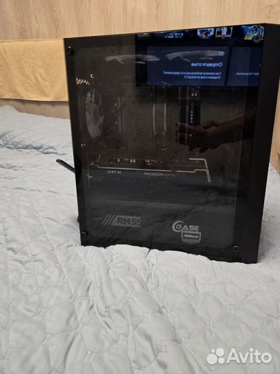 Игровой системный блок с монитором