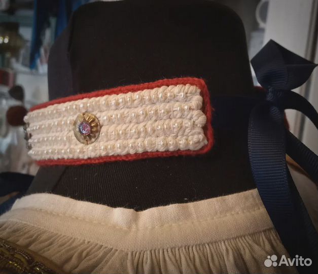 Шейное украшение