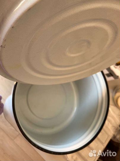 Кастрюля эмалированная большая СССР