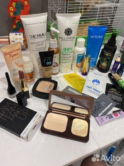 Набор косметики пакетом