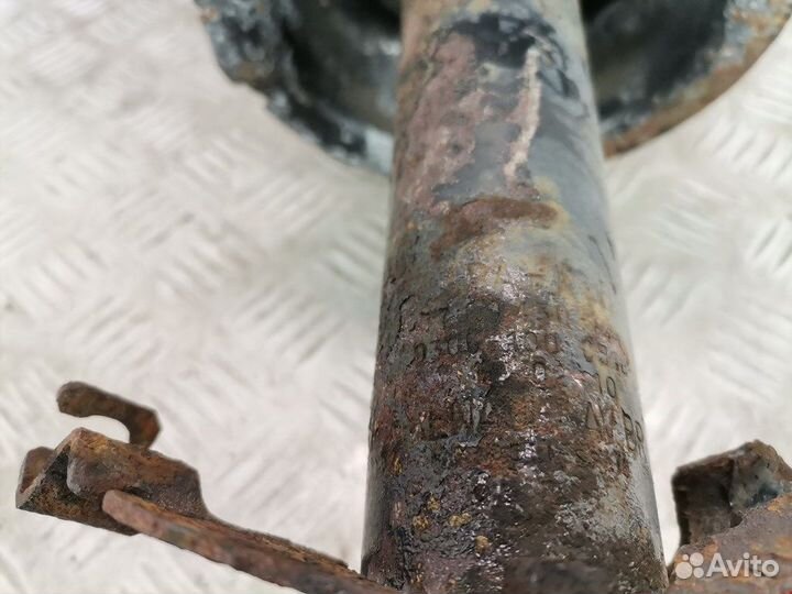 Стойка для Renault Scenic 1