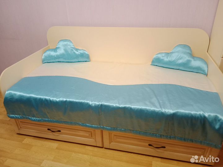 Шторы и покрывало (комплект)