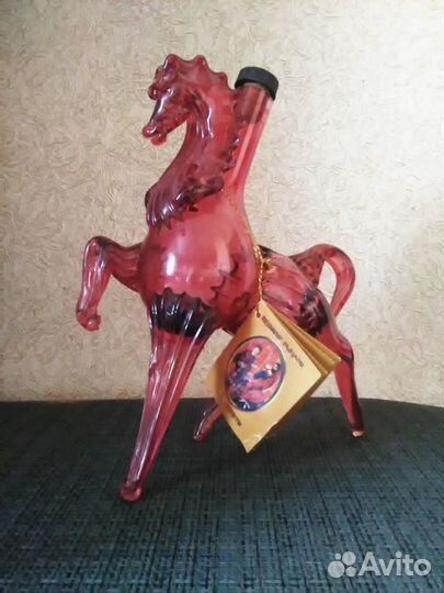 Фигурная бутыль Конь