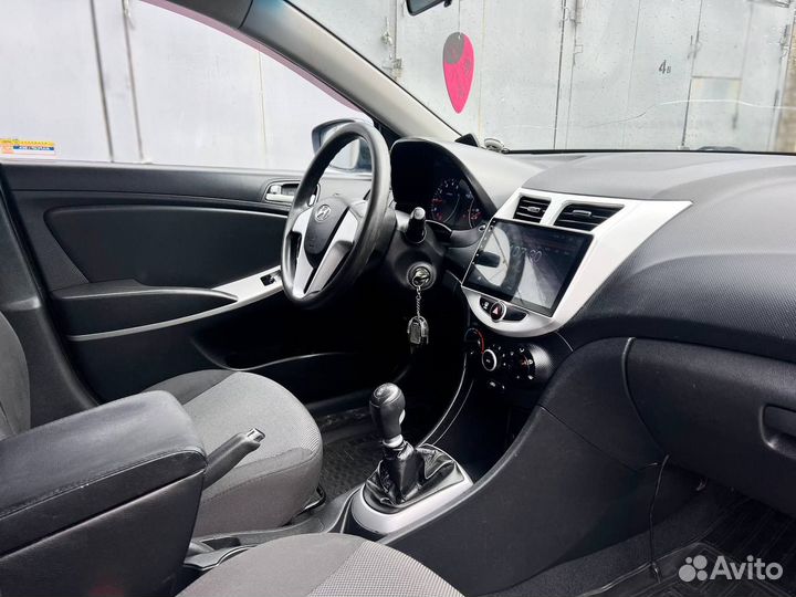 Hyundai Solaris 1.4 МТ, 2012, 200 000 км