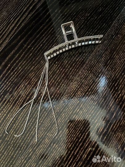 Заколка для волос со стразами