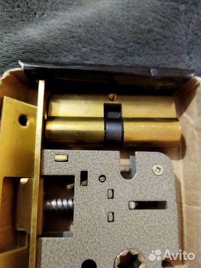 Дверной замок adrpt (испания) с комплектом ручек