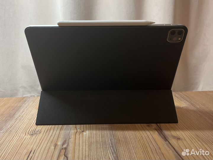 Магнитный черный кожаный чехол для iPad Pro 12.9