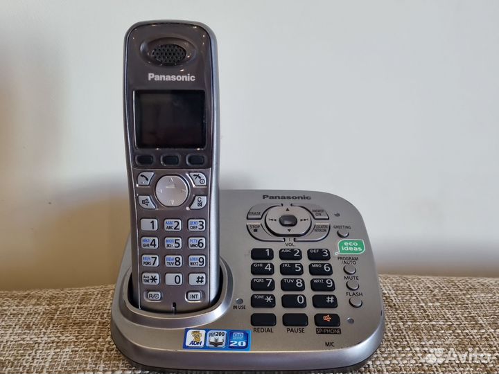 Цифровой беспроводной телефон Panasonic