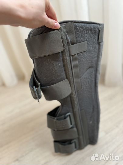 Ортез (тутор) на коленный сустав