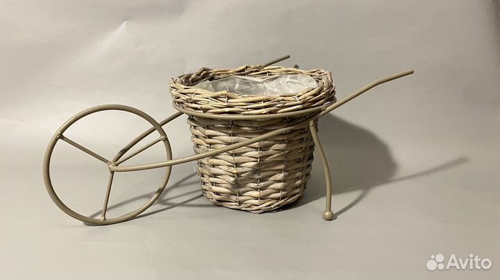 Корзинки плетенные