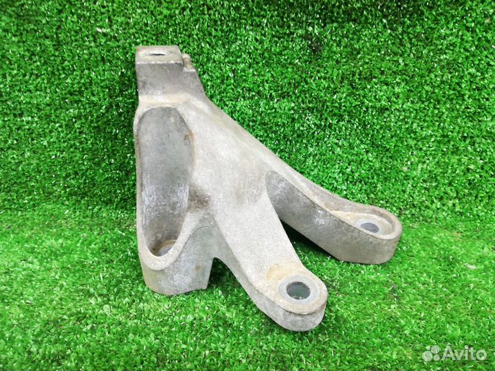 Кронштейн кпп Mazda 3 BK GM517M125TD