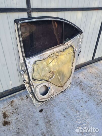 Дверь на Тойота Аллион 240